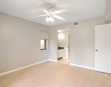 7593 Tahiti Lane - Photo Thumbnail 12
