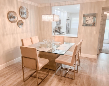 5155 E Sabal Palm Boulevard - Photo Thumbnail 9