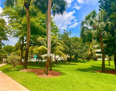 5155 E Sabal Palm Boulevard - Photo Thumbnail 27