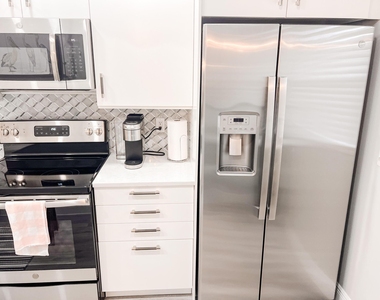 5155 E Sabal Palm Boulevard - Photo Thumbnail 1