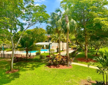 5155 E Sabal Palm Boulevard - Photo Thumbnail 25