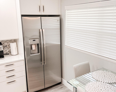 5155 E Sabal Palm Boulevard - Photo Thumbnail 3