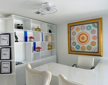 2252 Nw 53rd Street - Photo Thumbnail 9