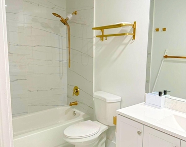 2252 Nw 53rd Street - Photo Thumbnail 16