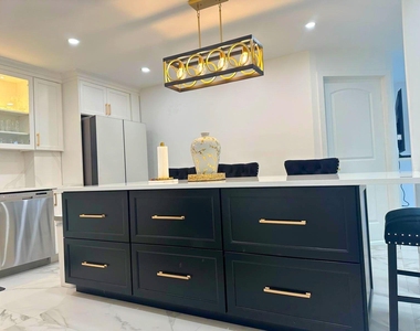 2252 Nw 53rd Street - Photo Thumbnail 10
