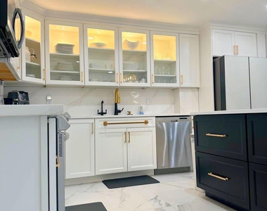 2252 Nw 53rd Street - Photo Thumbnail 11