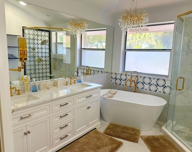 2252 Nw 53rd Street - Photo Thumbnail 22
