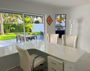 2252 Nw 53rd Street - Photo Thumbnail 8