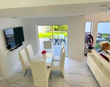 2252 Nw 53rd Street - Photo Thumbnail 14