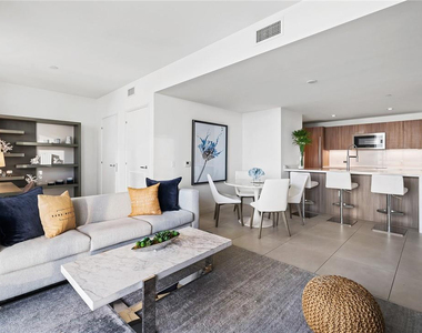 401 N Birch Road - Photo Thumbnail 3