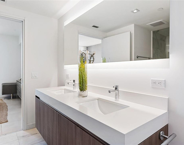 401 N Birch Road - Photo Thumbnail 12
