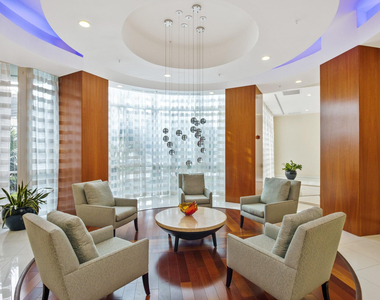 6301 Collins Avenue - Photo Thumbnail 4