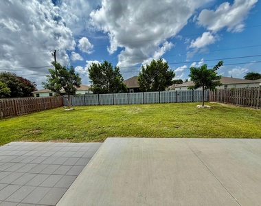 692 Sw Hamberland Avenue - Photo Thumbnail 16