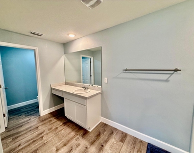 692 Sw Hamberland Avenue - Photo Thumbnail 10