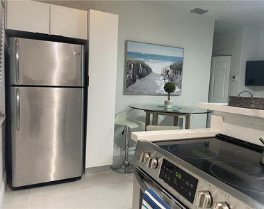 17 Ne 9th Avenue - Photo Thumbnail 12