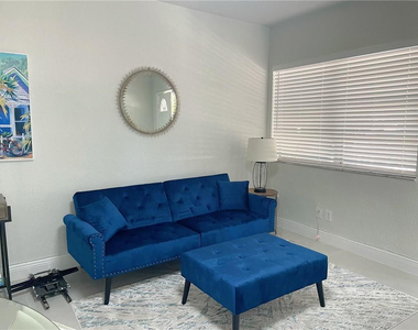 17 Ne 9th Avenue - Photo Thumbnail 5