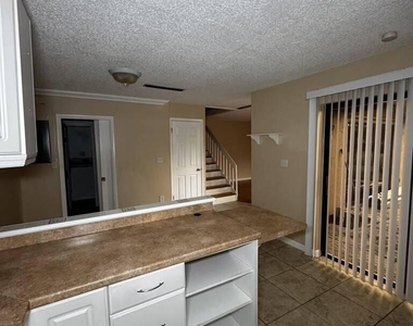1302 Nebraska Avenue - Photo Thumbnail 5