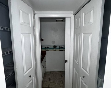 1302 Nebraska Avenue - Photo Thumbnail 10