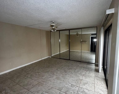 1302 Nebraska Avenue - Photo Thumbnail 13