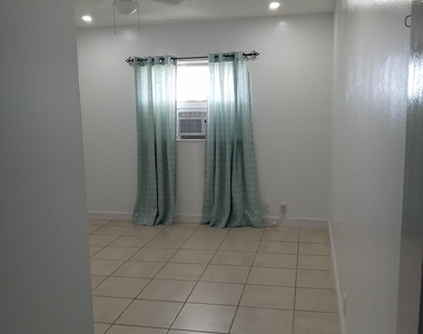 1250 E Sample Road - Photo Thumbnail 14