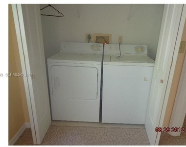 12620 Vista Isles Drive - Photo Thumbnail 21