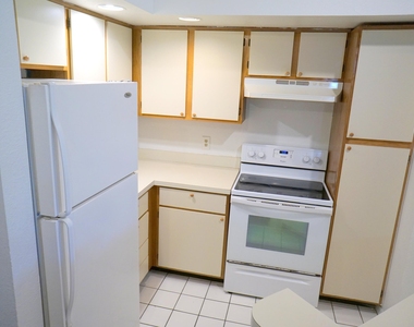 12620 Vista Isles Drive - Photo Thumbnail 19