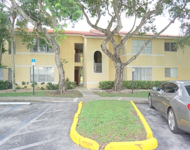 12620 Vista Isles Drive - Photo Thumbnail 2