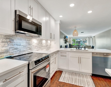 5770 Princess Palm Court - Photo Thumbnail 3
