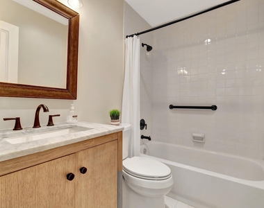 5770 Princess Palm Court - Photo Thumbnail 14