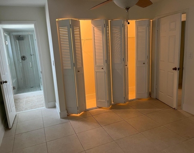 9321 Nw 43rd Manor S - Photo Thumbnail 13
