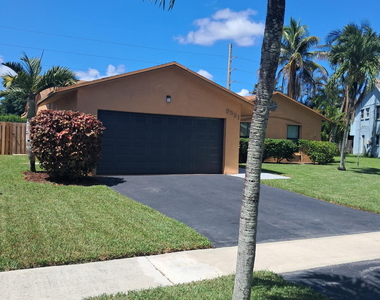 9321 Nw 43rd Manor S - Photo Thumbnail 2