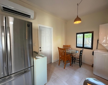 927 Paseo Andorra - Photo Thumbnail 15