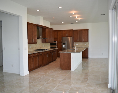 8865 Kingsmoor Way - Photo Thumbnail 6
