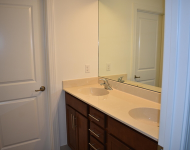 8865 Kingsmoor Way - Photo Thumbnail 22