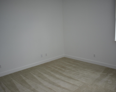 8865 Kingsmoor Way - Photo Thumbnail 10