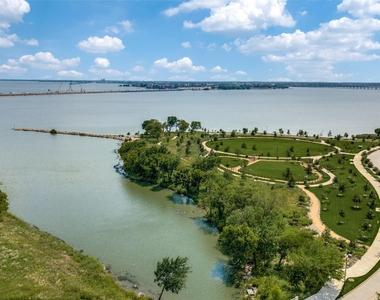2106 Argolis Drive - Photo Thumbnail 11