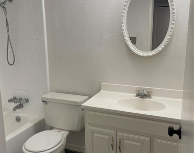 7533 Parkwood Lane - Photo Thumbnail 14