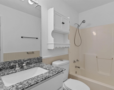421 W Windsor Drive - Photo Thumbnail 9