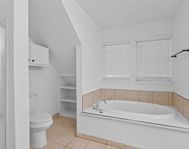 421 W Windsor Drive - Photo Thumbnail 16