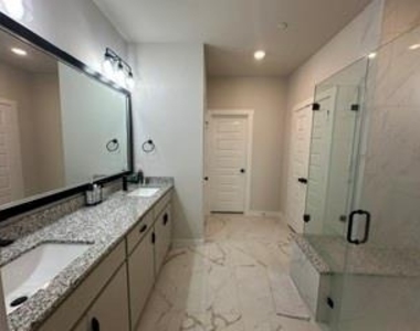 2819 Concord Drive - Photo Thumbnail 9