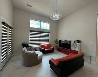 2819 Concord Drive - Photo Thumbnail 5