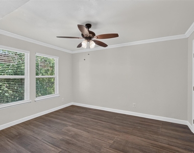 9170 Forest Lane - Photo Thumbnail 14
