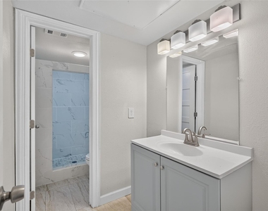 9170 Forest Lane - Photo Thumbnail 12