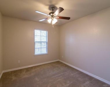 472 Northbrook Avenue - Photo Thumbnail 27