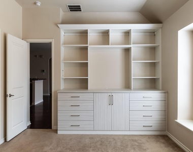 472 Northbrook Avenue - Photo Thumbnail 19