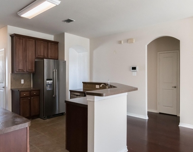 472 Northbrook Avenue - Photo Thumbnail 12