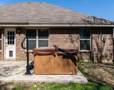 472 Northbrook Avenue - Photo Thumbnail 32