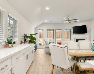3040 Pedigree Court - Photo Thumbnail 16