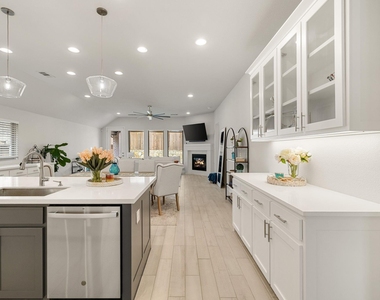 3040 Pedigree Court - Photo Thumbnail 13