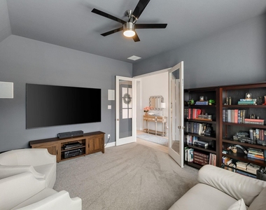 3040 Pedigree Court - Photo Thumbnail 5